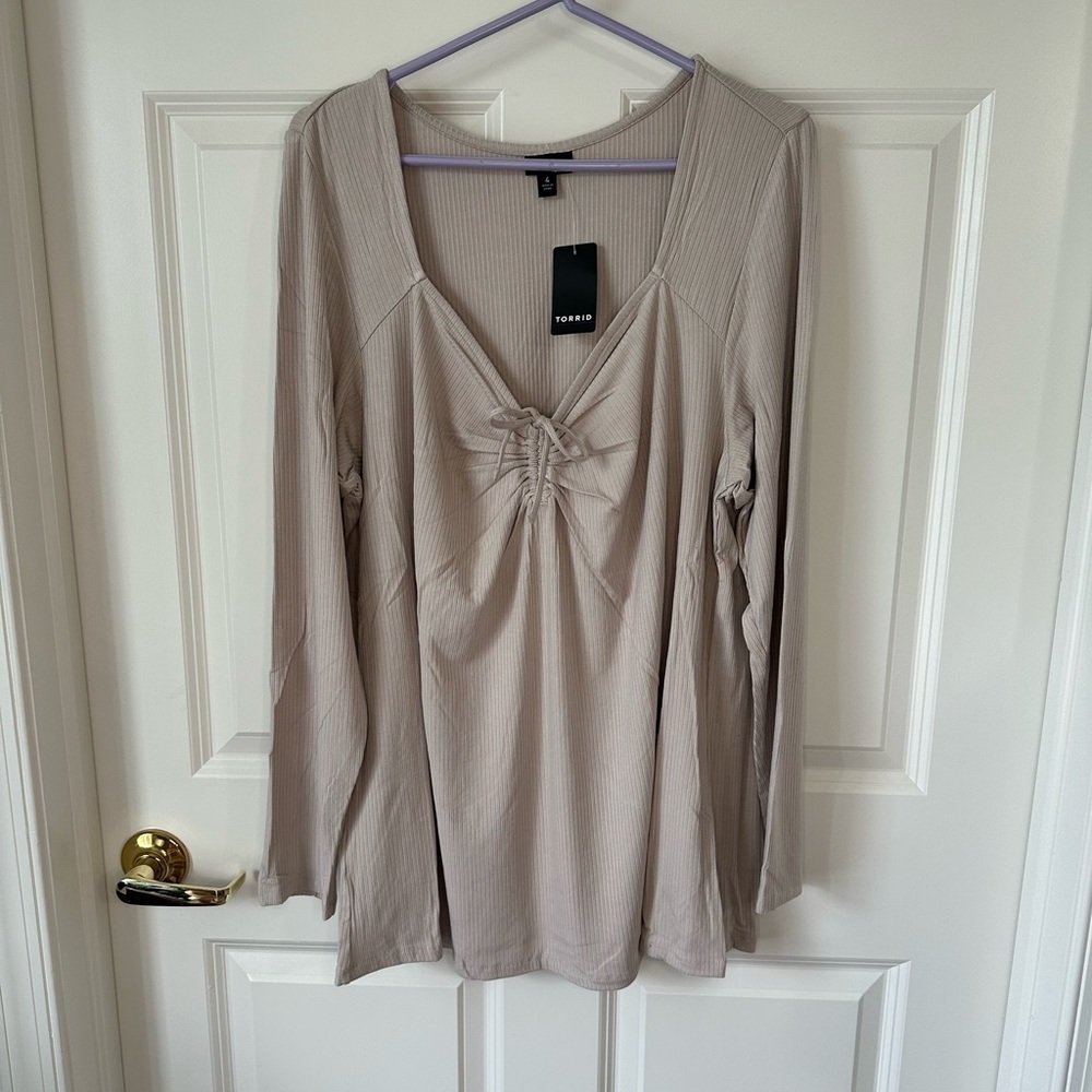 Torrid Everyday Rib Sweetheart Tie Front Keyhole Top size 4X